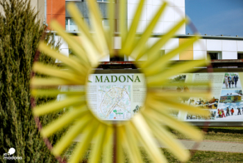 Madona uzzied un gatavojas Lieldienām