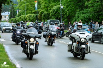 Madonai 100 | motociklu parādes brauciens pilsētā