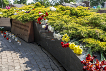 Komunistiskā genocīda upuru piemiņas brīdis Madonā 14.JŪNIJĀ